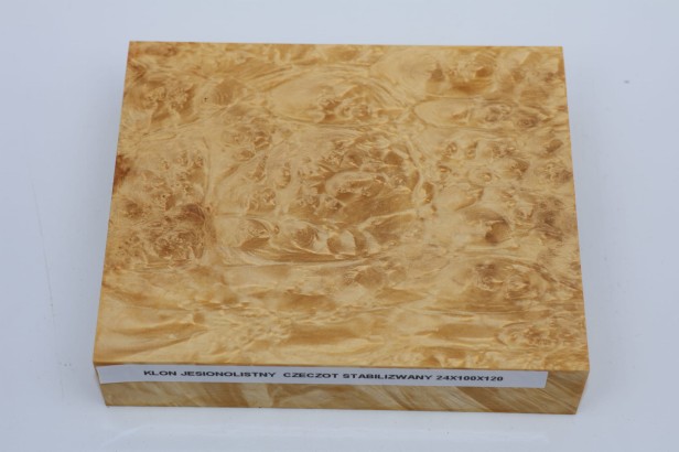 Klon jesionolistny czeczot stabilizowany drewno na biżuterię