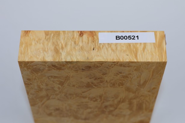 Klon jesionolistny czeczot stabilizowany drewno na biżuterię