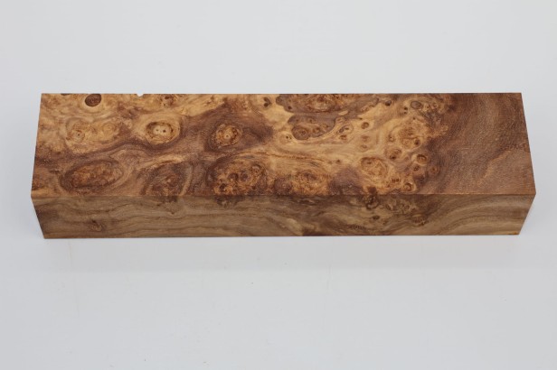 Wiąz Kaukaski Caucasian Elm czeczot burl stabilizowane drewno na rękojeść noża stabilized wood for knifes