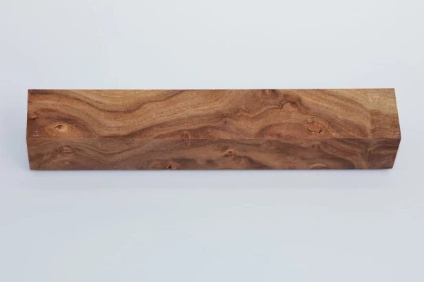 Wiąz Kaukaski Caucasian Elm czeczot burl stabilizowane drewno do toczenia na długopis stabilized wood for pen blank