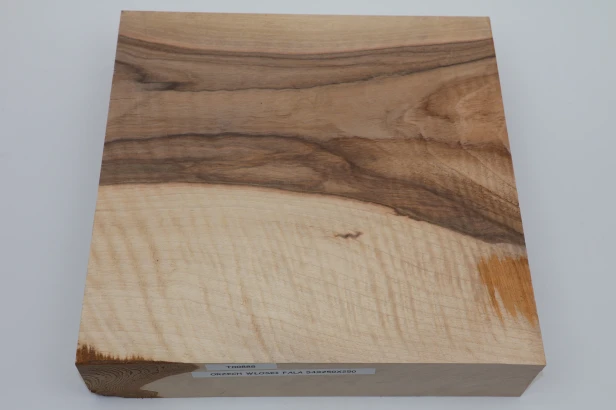 Orzech włoski fala Walnut flame drewno do toczenia wood for turning