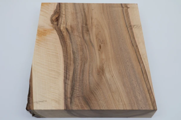 Orzech włoski fala Walnut Flame drewno do toczenia wood for turning