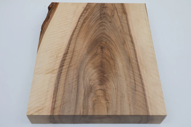 Orzech włoski fala Walnut Flame drewno do toczenia wood for turning