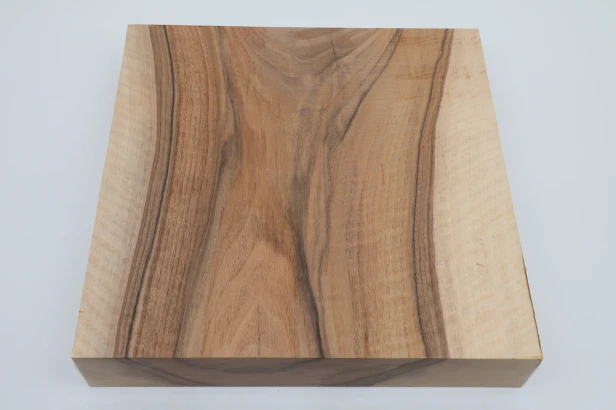 Orzech włoski fala Walnut Flame drewno do toczenia wood for turning