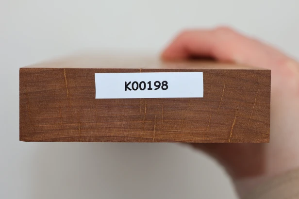 Klon pieczony fala Baked Maple Flame drewno do toczenia kantówka wood for turning Timber