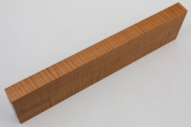 Klon pieczony fala Baked Maple Flame drewno do toczenia kantówka wood for turning Timber