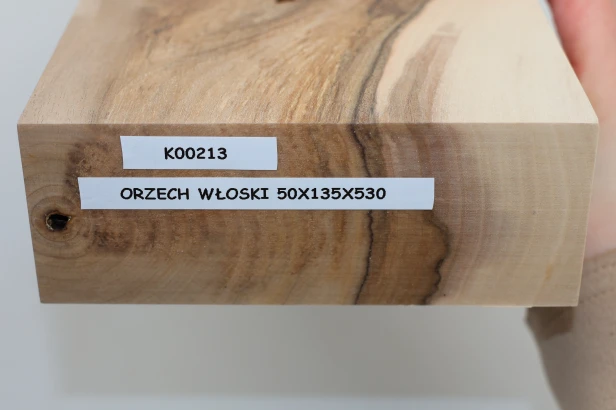Orzech włoski Walnut drewno do toczenia kantówka wood for turning Timber
