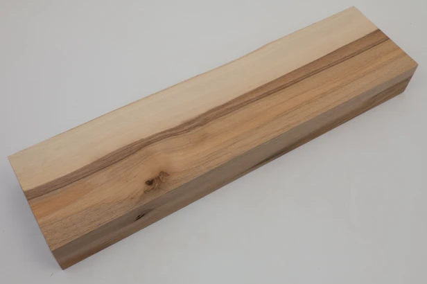 Orzech włoski Walnut drewno do toczenia kantówka wood for turning Timber