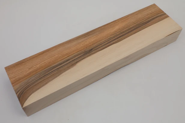 Orzech włoski Walnut drewno do toczenia kantówka wood for turning Timber