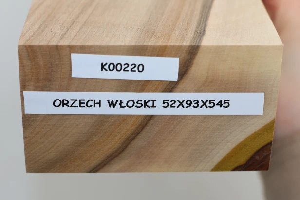 Orzech włoski Walnut drewno do toczenia kantówka wood for turning Timber