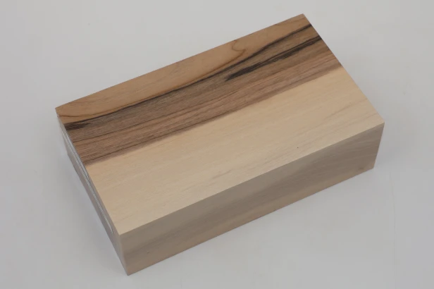 Orzech włoski Walnut drewno do toczenia kantówka wood for turning Timber