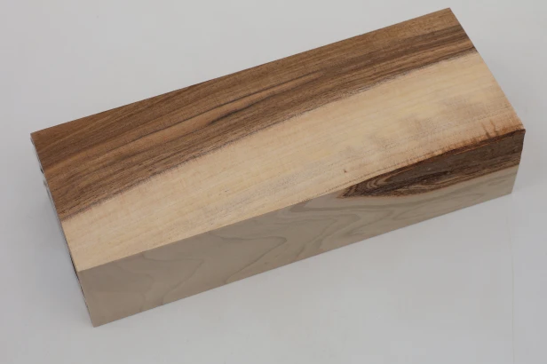 Orzech włoski Walnut drewno do toczenia kantówka wood for turning Timber