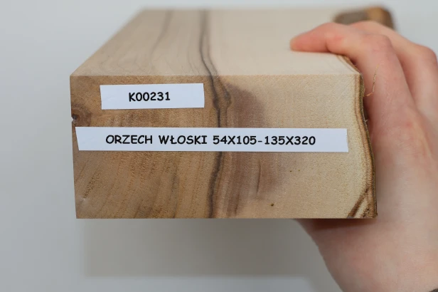 Orzech włoski Walnut drewno do toczenia kantówka wood for turning Timber