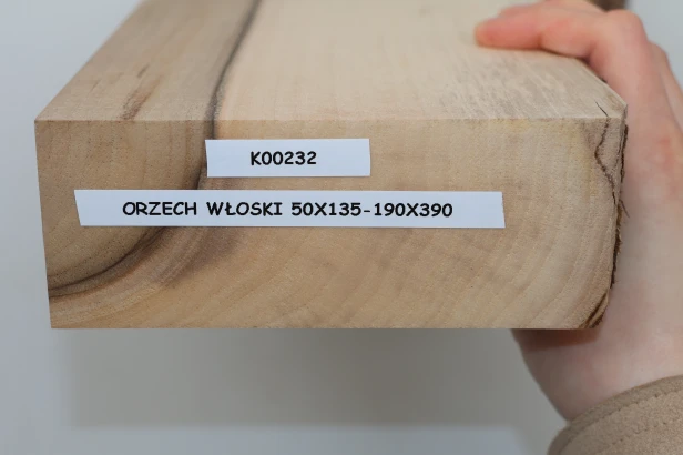 Orzech włoski Walnut drewno do toczenia kantówka wood for turning Timber
