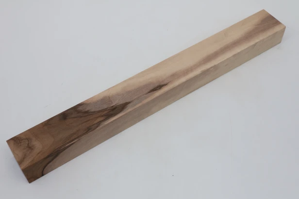 Orzech włoski Walnut drewno do toczenia kantówka wood for turning Timber