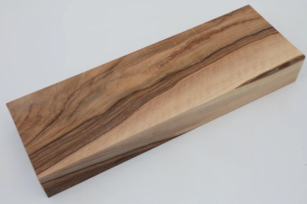 Orzech włoski fala Walnut Flame drewno do toczenia kantówka wood for turning Timber