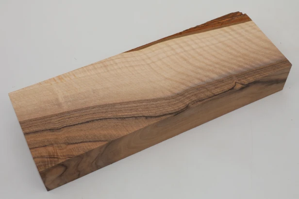 Orzech włoski fala Walnut Flame drewno do toczenia kantówka wood for turning Timber