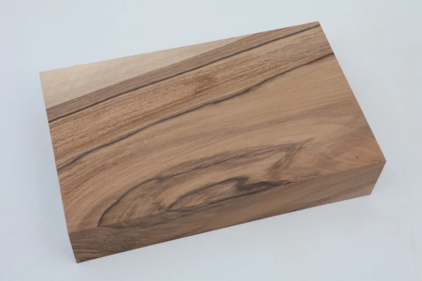 Orzech włoski fala Walnut Flame drewno do toczenia kantówka wood for turning Timber