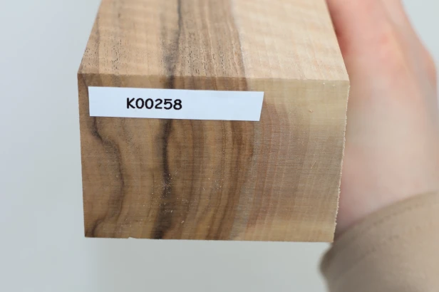 Orzech włoski fala Walnut Flame drewno do toczenia kantówka wood for turning Timber