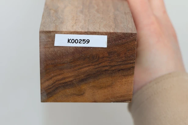 Orzech włoski fala Walnut Flame drewno do toczenia kantówka wood for turning Timber