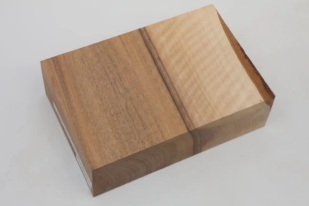 Orzech włoski fala Walnut Flame drewno do toczenia kantówka wood for turning Timber