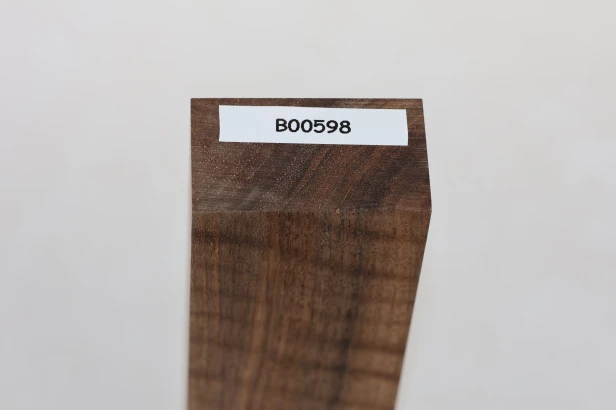 Orzech włoski fala Flame Walnut Wood stabilizowane drewno na biżuterię stabilized wood for jewelry