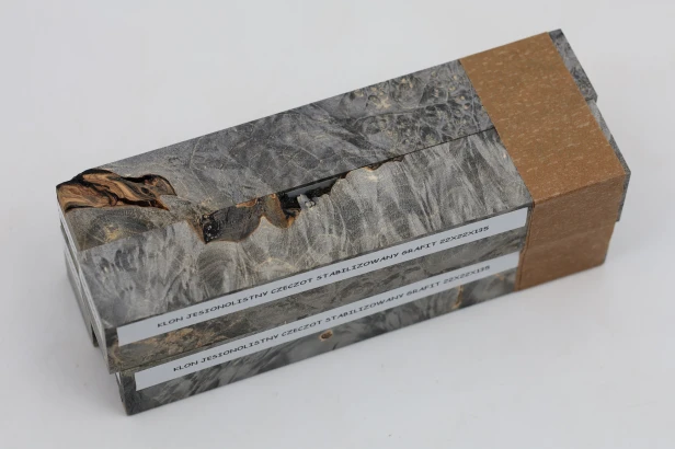 Klon jesionolistny czeczot grafit Ash-leaf Maple Burl Graphite stabilizowane drewno na biżuterię stabilized wood for jewelry