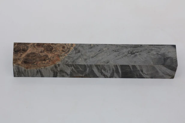 Klon jesionolistny czeczot grafit Ash-leaf Maple Burl Graphite stabilizowane drewno na długopis stabilized wood for pen blank