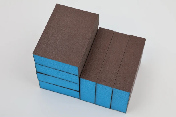 Gąbka ścierna kostka szlifierska czterostronny BLOK POLERSKI 69x98x26 mm Blue Power P220