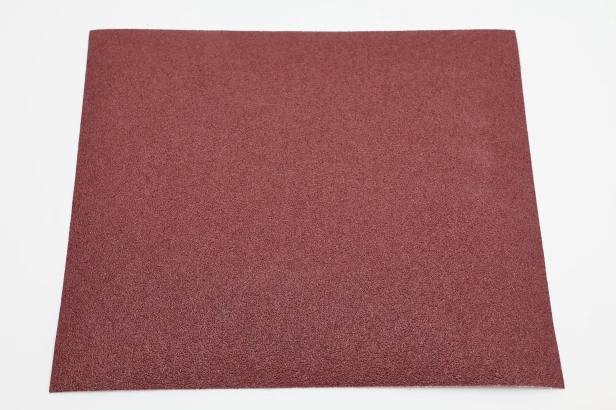 Płótno ścierne w arkuszach formatka prostokątna do polerowania drewna PST HAND PAD 240x280 mm P60