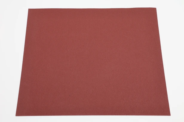Płótno ścierne w arkuszach formatka prostokątna do polerowania drewna PST HAND PAD 240x280 mm P180