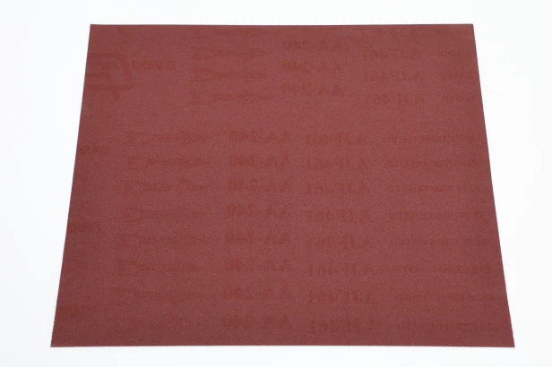 Płótno ścierne w arkuszach formatka prostokątna do polerowania drewna PST HAND PAD 240x280 mm P240