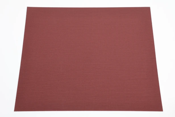 Płótno ścierne w arkuszach formatka prostokątna do polerowania drewna PST HAND PAD 240x280 mm P400