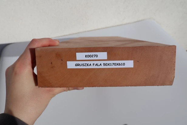 Gruszka fala Pearwood Pear Lumber Flame drewno do toczenia kantówka wood for turning Timber