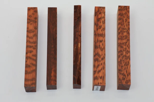 Drewno wężowe Snakewood drewno na biżuterię wood for jewelry