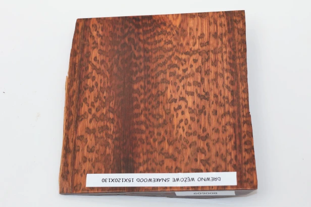 Drewno wężowe Snakewood drewno na biżuterię wood for jewelry
