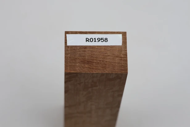 Dąb ostrolistny korkowy Holm Mediterranean Oak Cork drewno na rękojeść noża wood for knife