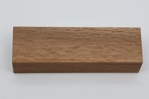 Dąb ostrolistny korkowy Holm Mediterranean Oak Cork drewno na rękojeść noża wood for knife