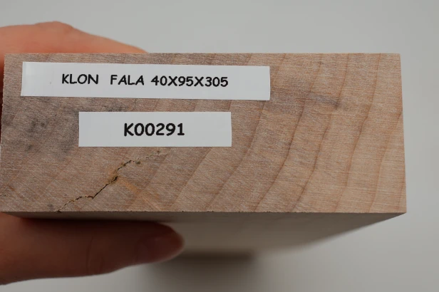 Klon fala Maple Flame drewno do toczenia kantówka wood for turning Timber