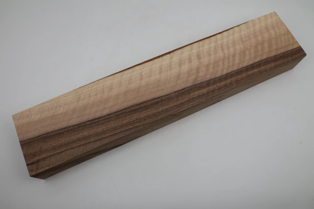 Orzech włoski fala Walnut Flame drewno do toczenia kantówka wood for turning Timber