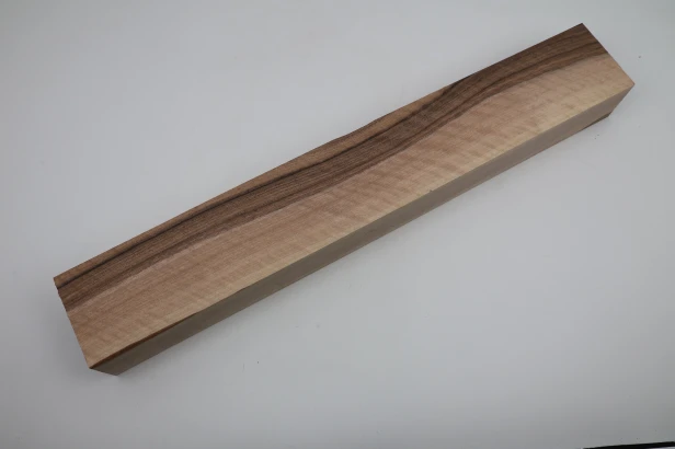 Orzech włoski fala Walnut Flame drewno do toczenia kantówka wood for turning Timber