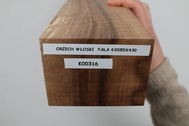 Orzech włoski fala Walnut Flame drewno do toczenia kantówka wood for turning Timber