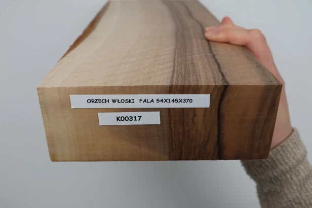 Orzech włoski fala Walnut Flame drewno do toczenia kantówka wood for turning Timber