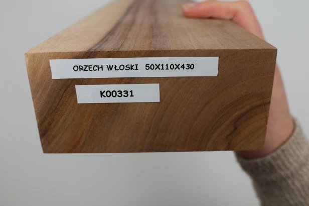 Orzech włoski Walnut drewno do toczenia kantówka wood for turning Timber
