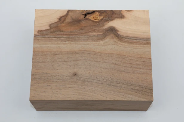 Orzech włoski Walnut drewno do toczenia kantówka wood for turning Timber
