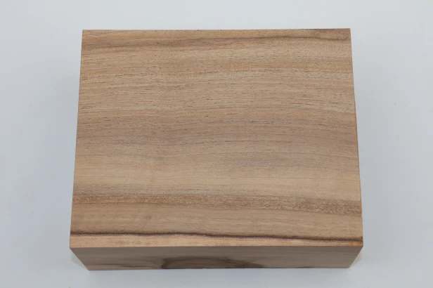 Orzech włoski Walnut drewno do toczenia kantówka wood for turning Timber