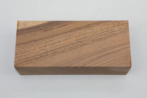 Orzech włoski Walnut drewno do toczenia kantówka wood for turning Timber