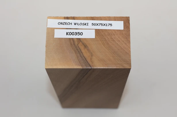 Orzech włoski Walnut drewno do toczenia kantówka wood for turning Timber
