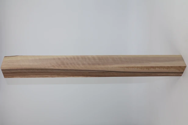 Orzech włoski fala Walnut Flame drewno do toczenia kantówka kwadrat wood for turning Square Timber