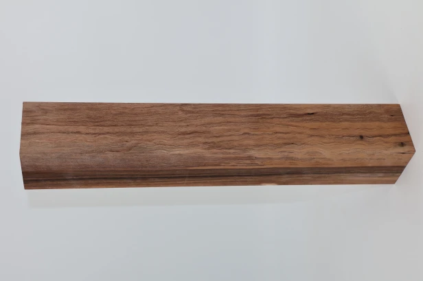 Orzech włoski fala Walnut Flame drewno do toczenia kantówka kwadrat wood for turning Square Timber